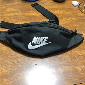 Nike Unisex-Adult Hip Pack Bag